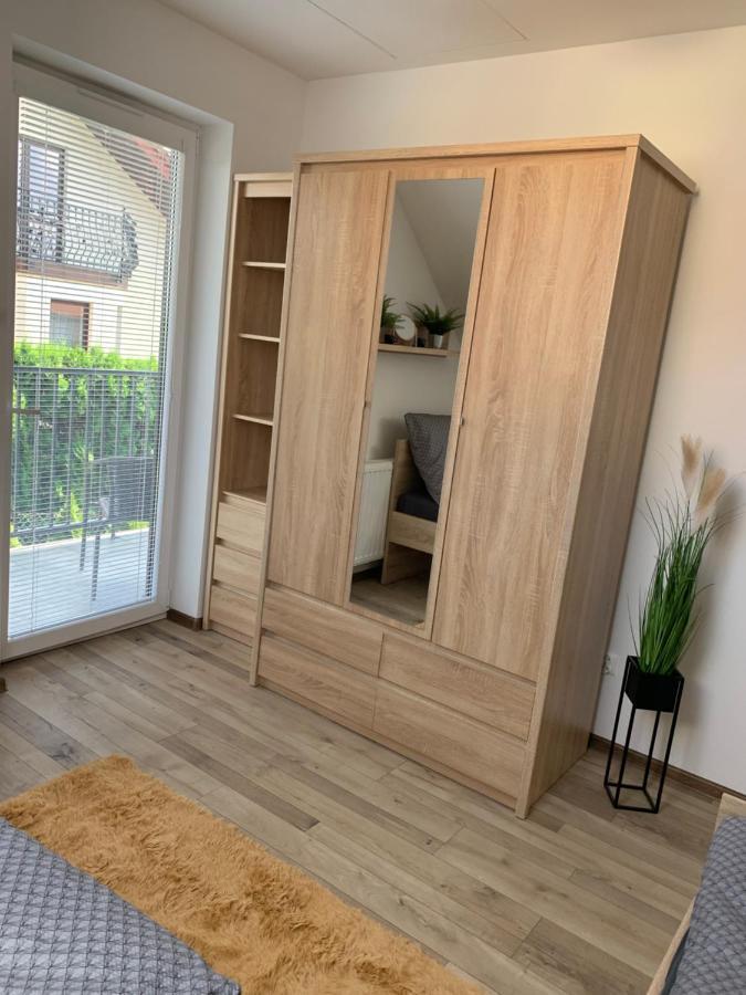 Cozy 2-Bedroom Vacation Apartment With Entire Top Floor Gaj  Luaran gambar